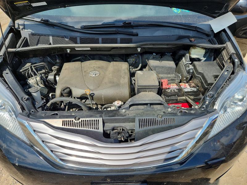 Фото 12 с аукциона – 2017 TOYOTA SIENNA с VIN 5TDDZ3DC6HS159076