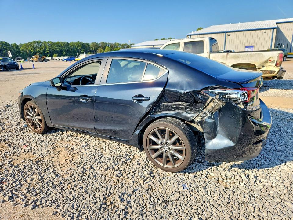 Photo 2 from auction – 2018 MAZDA 3 with VIN 3MZBN1V36JM216594