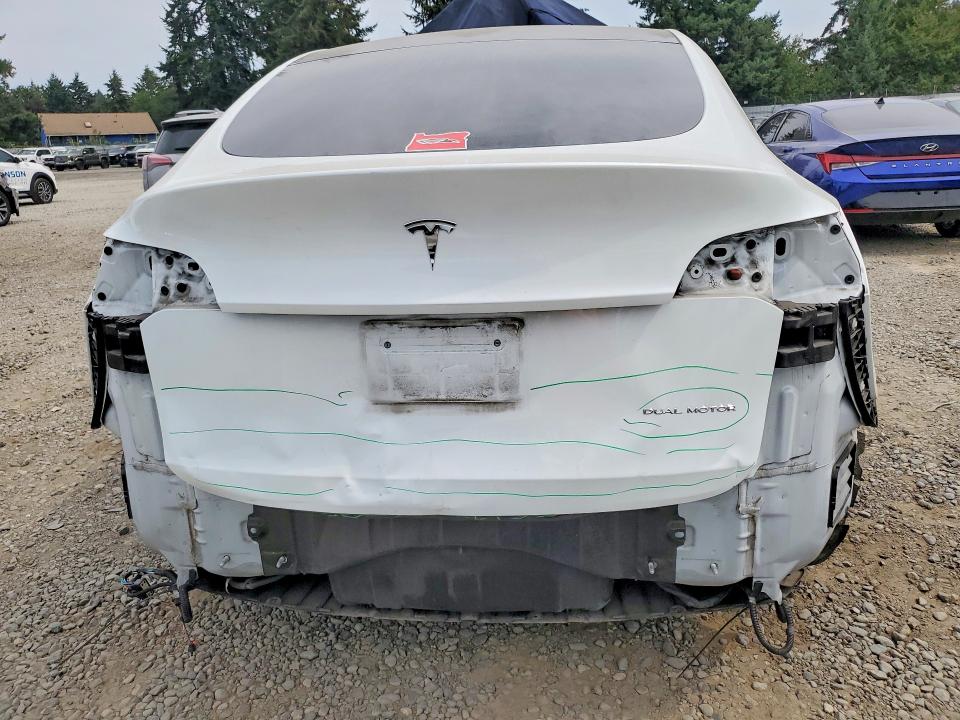 Photo 6 from auction – 2020 TESLA MODEL Y with VIN 5YJYGDEE8LF020237