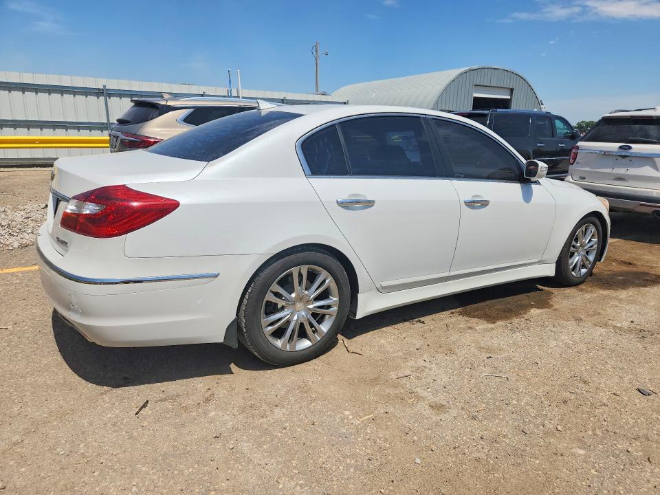 Photo 3 from auction – 2013 HYUNDAI GENESIS with VIN KMHGC4DD2DU240123
