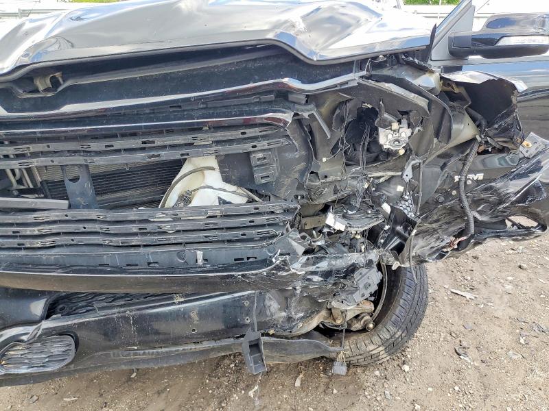 Photo 11 from auction – 2019 RAM 1500 with VIN 1C6RRFFG4KN749465
