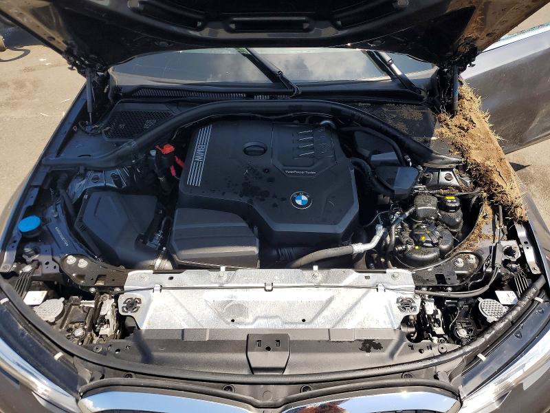 Photo 11 from auction – 2022 BMW 330XI with VIN 3MW5R7J04N8C71768
