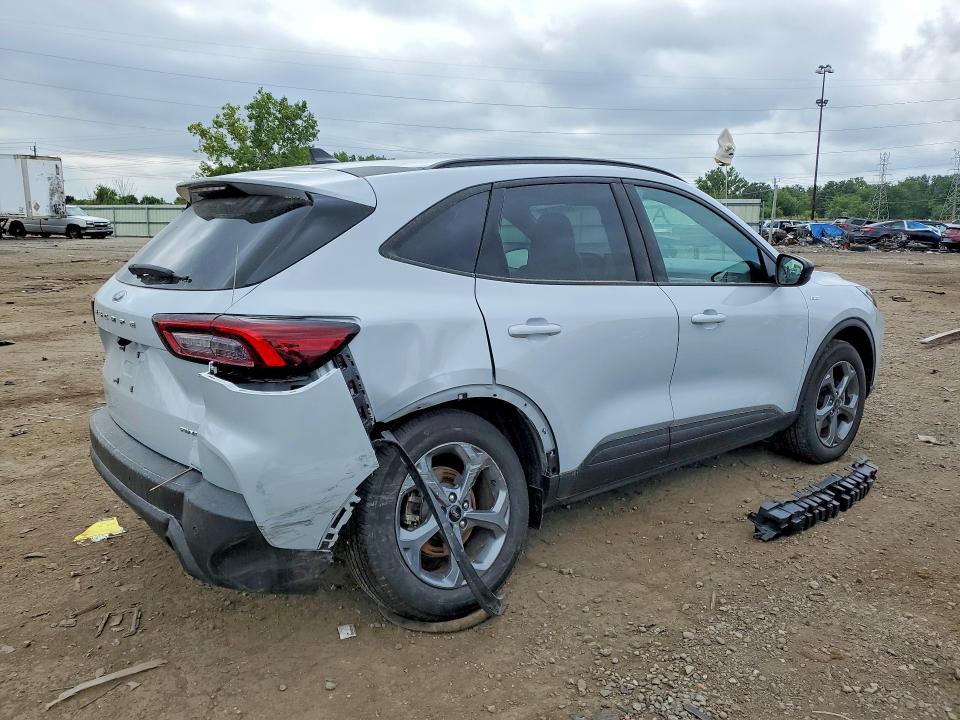 Foto 3 de la subasta – 2025 FORD ESCAPE con VIN 1FMCU9MN0SUA98465