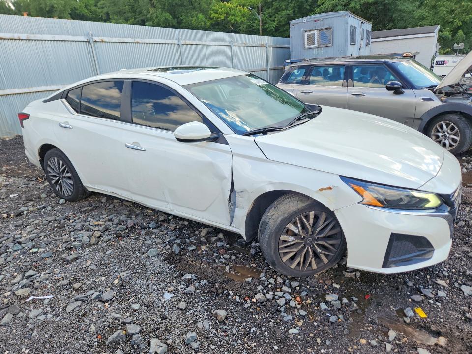 Photo 4 from auction – 2024 NISSAN ALTIMA with VIN 1N4BL4DW0RN311732