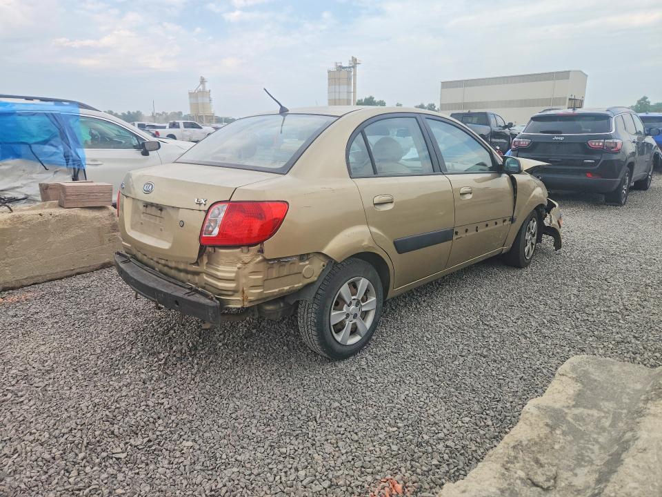 Photo 3 from auction – 2006 KIA RIO with VIN KNADE123266111751