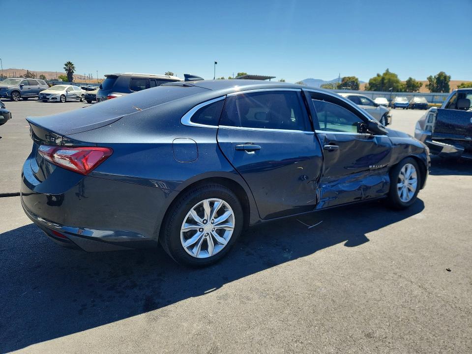 Photo 3 from auction – 2020 CHEVROLET MALIBU with VIN 1G1ZD5ST5LF036471
