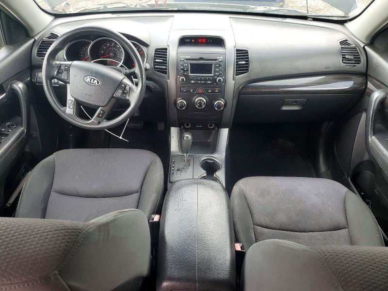 Photo 8 from auction – 2011 KIA SORENTO with VIN 5XYKT3A10BG106597