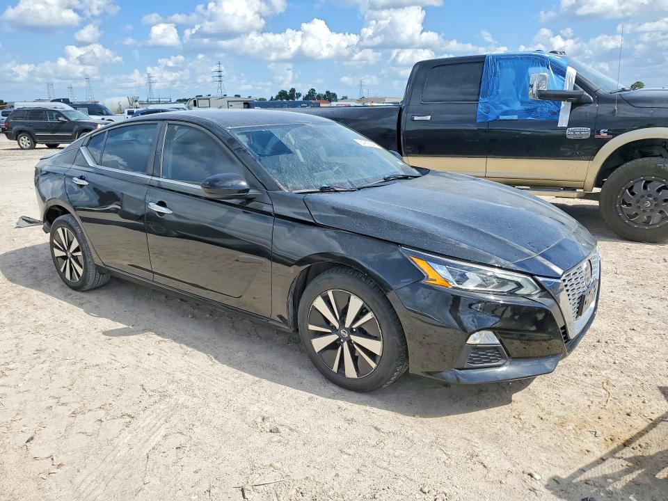 Photo 4 from auction – 2021 NISSAN ALTIMA with VIN 1N4BL4DW7MN310604
