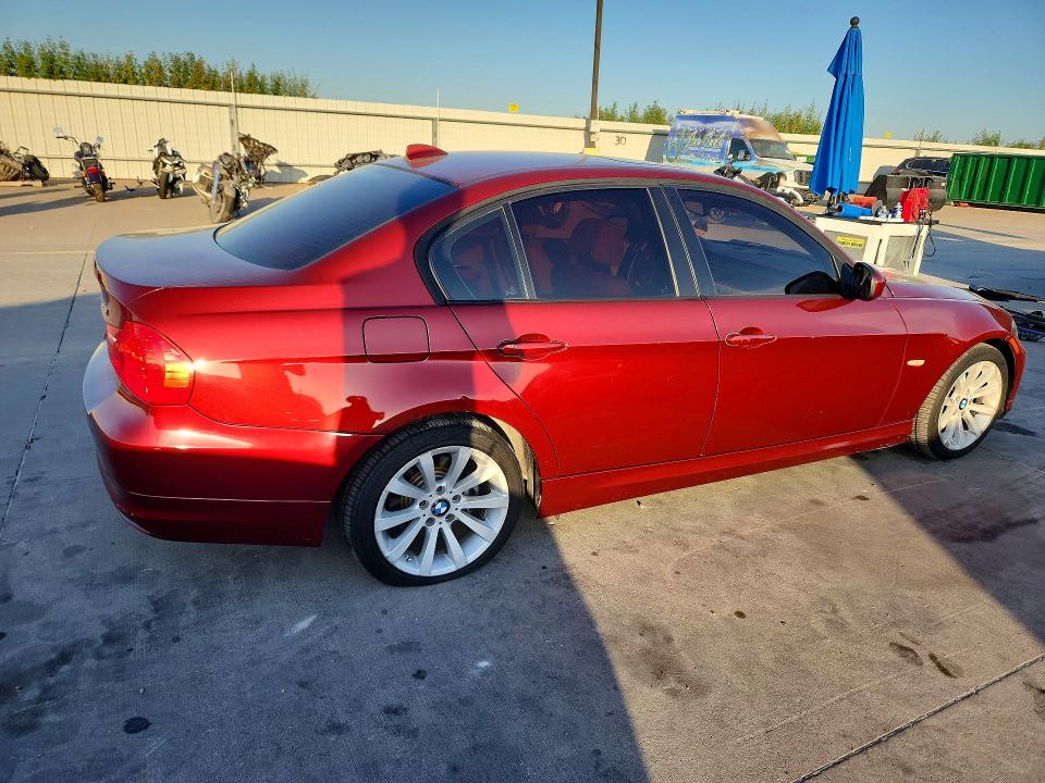 Photo 3 from auction – 2011 BMW 328 with VIN WBAPH7C53BE674265