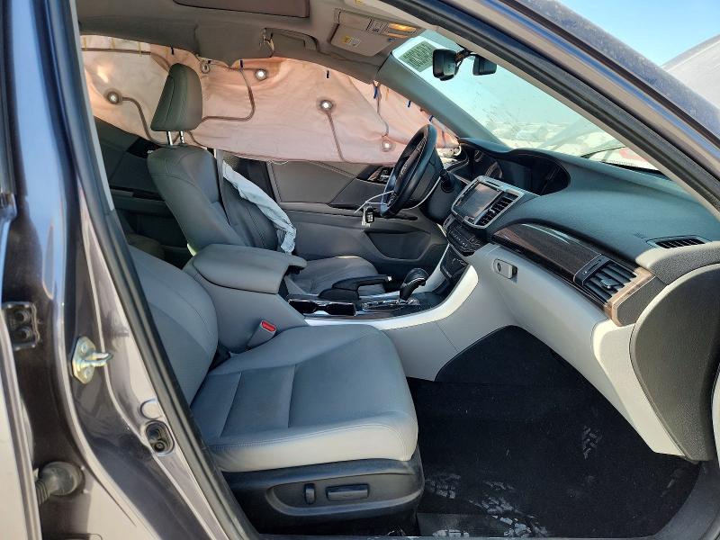 Photo 7 from auction – 2016 HONDA ACCORD with VIN 1HGCR3F98GA028080
