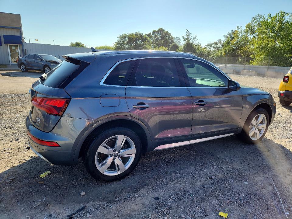 Photo 3 from auction – 2018 AUDI Q5 with VIN WA1BNAFY5J2017793