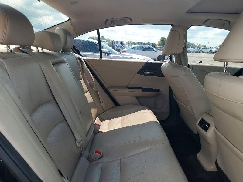 Photo 10 from auction – 2017 HONDA ACCORD with VIN JHMCR6F78HC015381