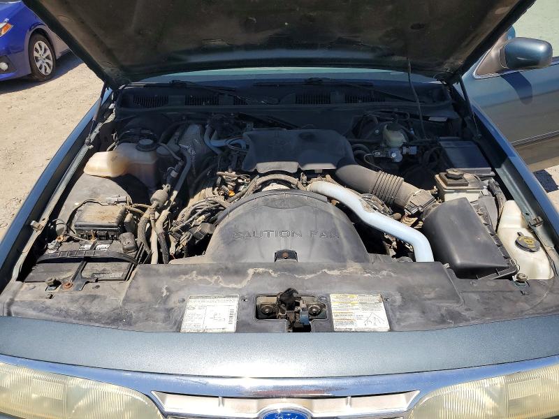 Photo 11 from auction – 1996 FORD CROWN VICTORIA with VIN 2FALP71W3TX174290