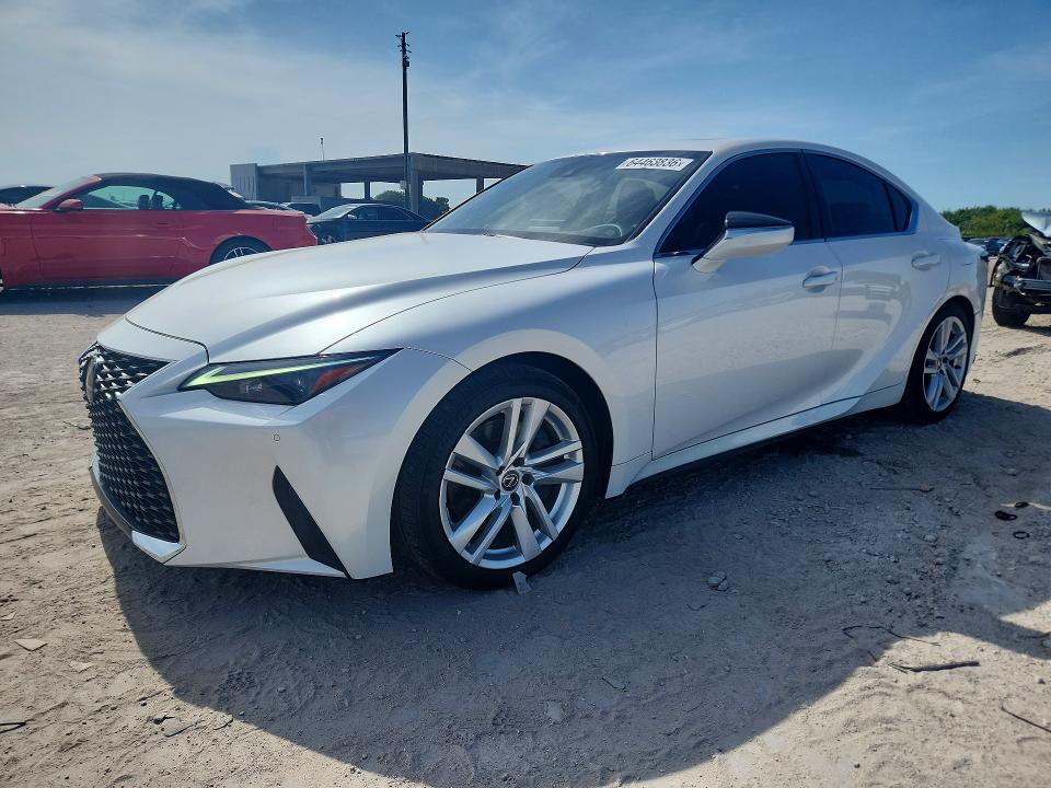 LEXUS IS 300 2024 z numerem VIN JTHCA1D20R5129706 - Zdjęcie z aukcji