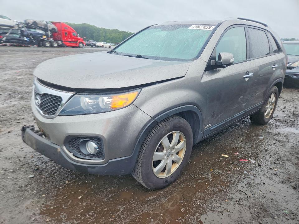 Photo 1 from auction – 2013 KIA SORENTO with VIN 5XYKTDA2XDG383629