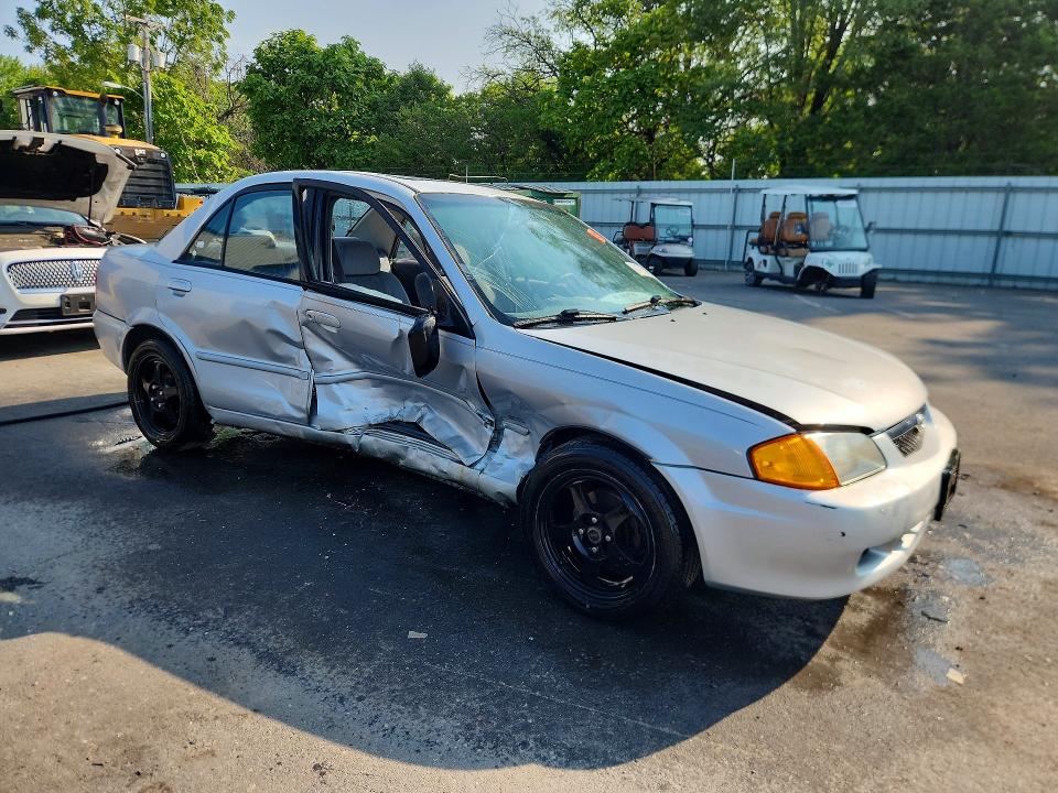 Photo 4 from auction – 2000 MAZDA PROTEGE with VIN JM1BJ223XY0280045