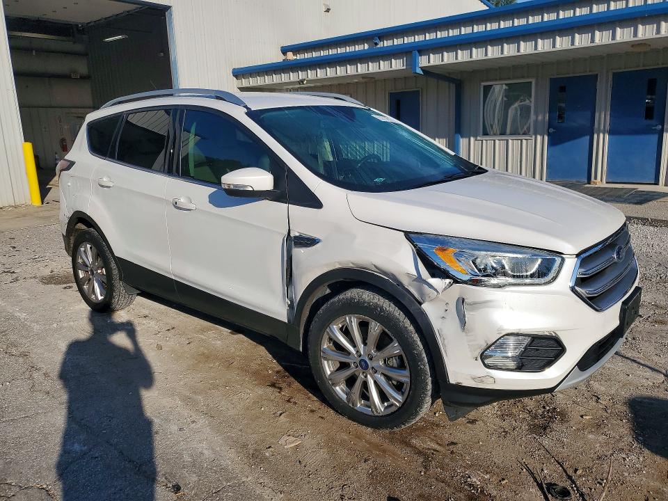 Photo 4 from auction – 2017 FORD ESCAPE with VIN 1FMCU9JD4HUA78028