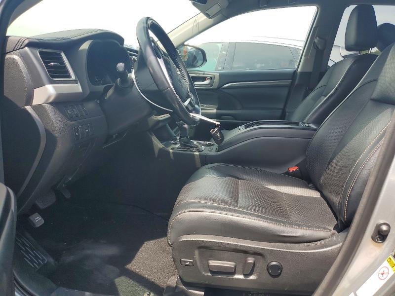 Photo 7 from auction – 2018 TOYOTA HIGHLANDER with VIN 5TDDZRFH7JS826853
