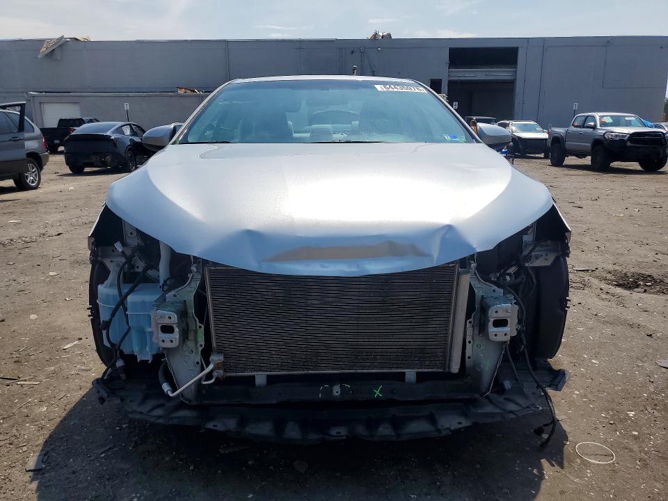 Photo 5 from auction – 2015 TOYOTA CAMRY with VIN 4T4BF1FK6FR489657