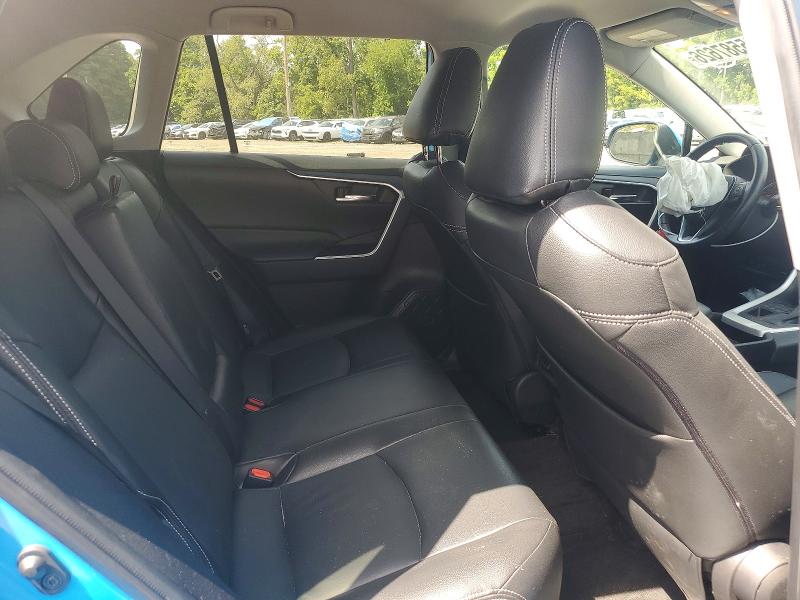 Снимка 11 от търг – 2021 TOYOTA RAV4 с VIN 2T3P1RFV0MW244669