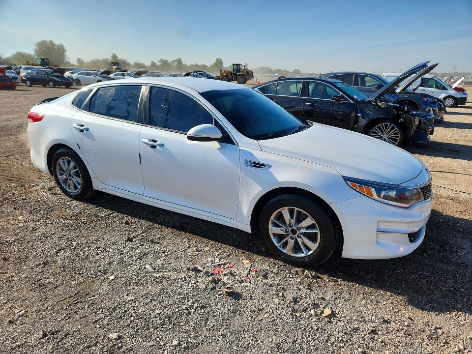 Photo 4 from auction – 2016 KIA OPTIMA with VIN KNAGT4L39G5070514