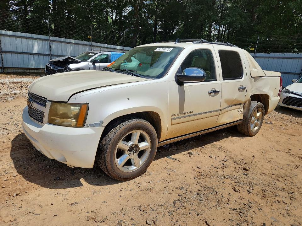 Photo 1 from auction – 2011 CHEVROLET AVALANCHE with VIN 3GNTKGE31BG388607