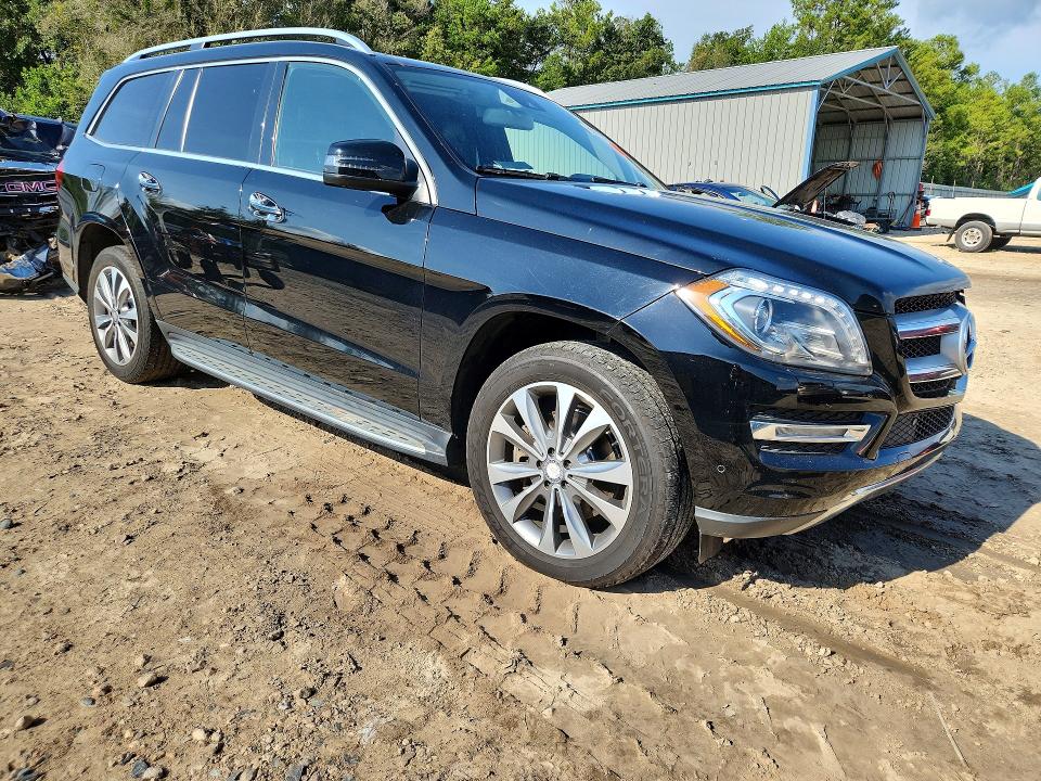 Photo 4 from auction – 2015 MERCEDES-BENZ GL with VIN 4JGDF2EE5FA502078