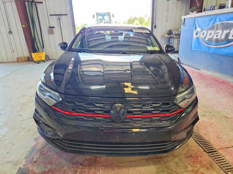 Photo 5 from auction – 2019 VOLKSWAGEN JETTA with VIN 3VWCB7BU5KM158315
