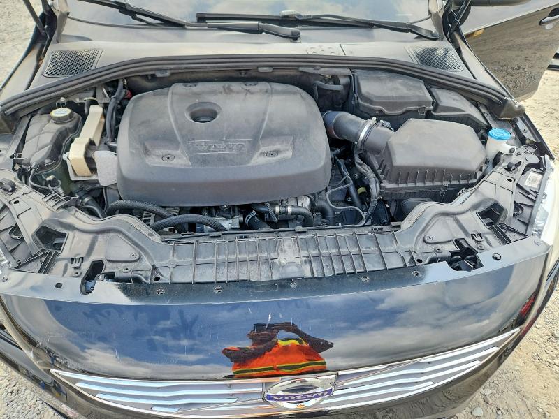 Photo 11 from auction – 2016 VOLVO S60 with VIN LYV402FK3GB092921