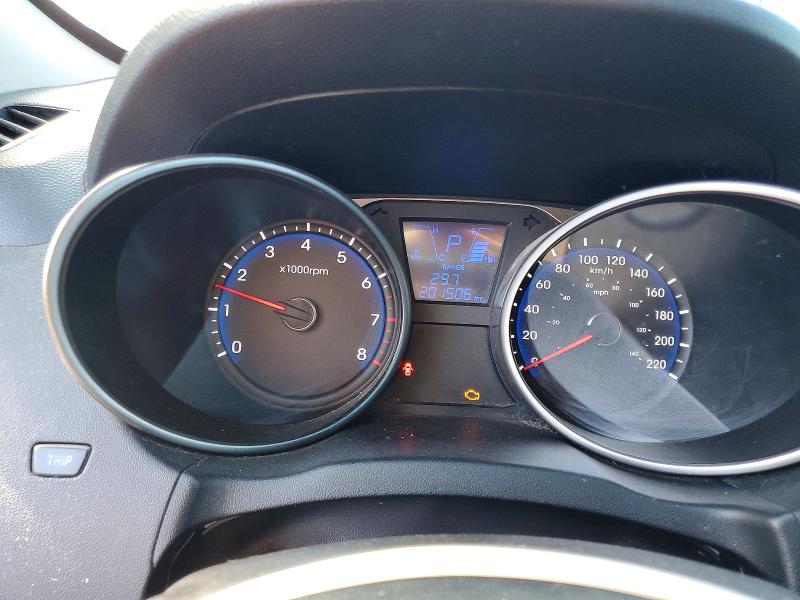 Photo 9 from auction – 2011 HYUNDAI TUCSON with VIN KM8JTCAC4BU209397