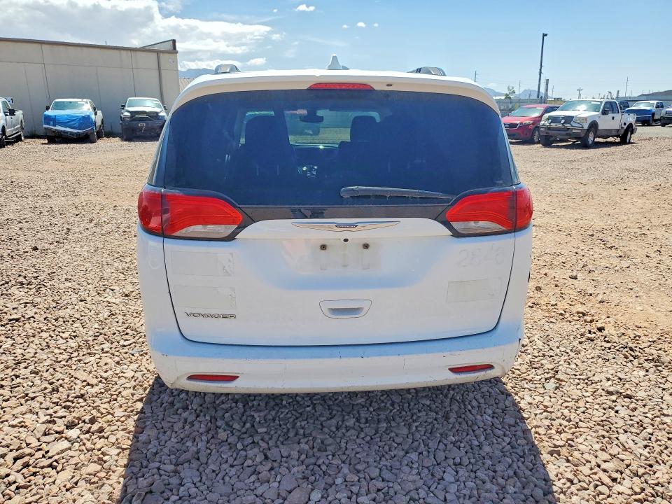 Photo 6 from auction – 2020 CHRYSLER VOYAGER with VIN 2C4RC1DG7LR144604