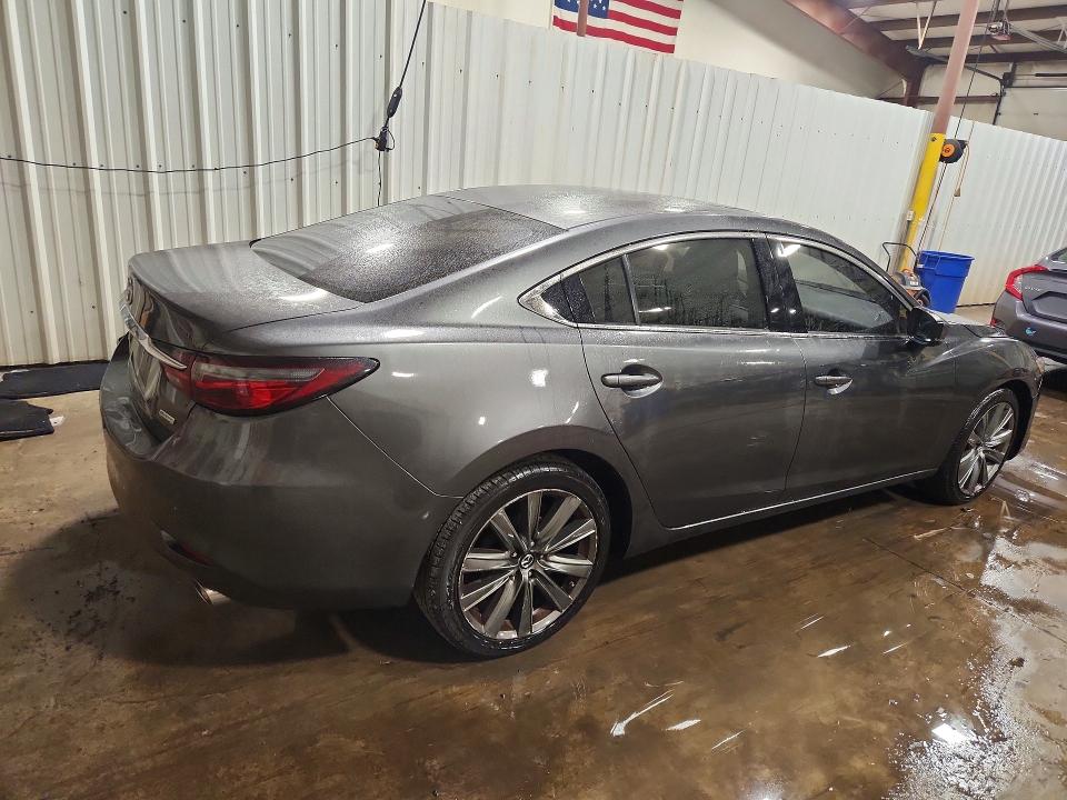 Photo 3 from auction – 2018 MAZDA 6 with VIN JM1GL1VM3J1315636