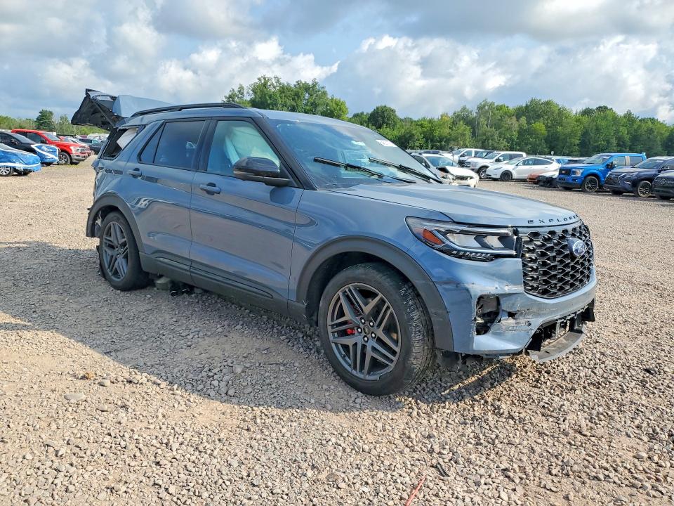 Photo 4 from auction – 2025 FORD EXPLORER with VIN 1FMWK8GC2SGA57227