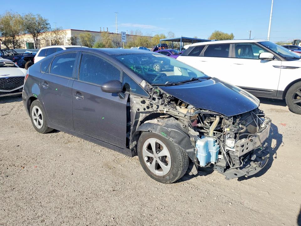 Photo 4 from auction – 2014 TOYOTA PRIUS with VIN JTDKN3DU5E1780927