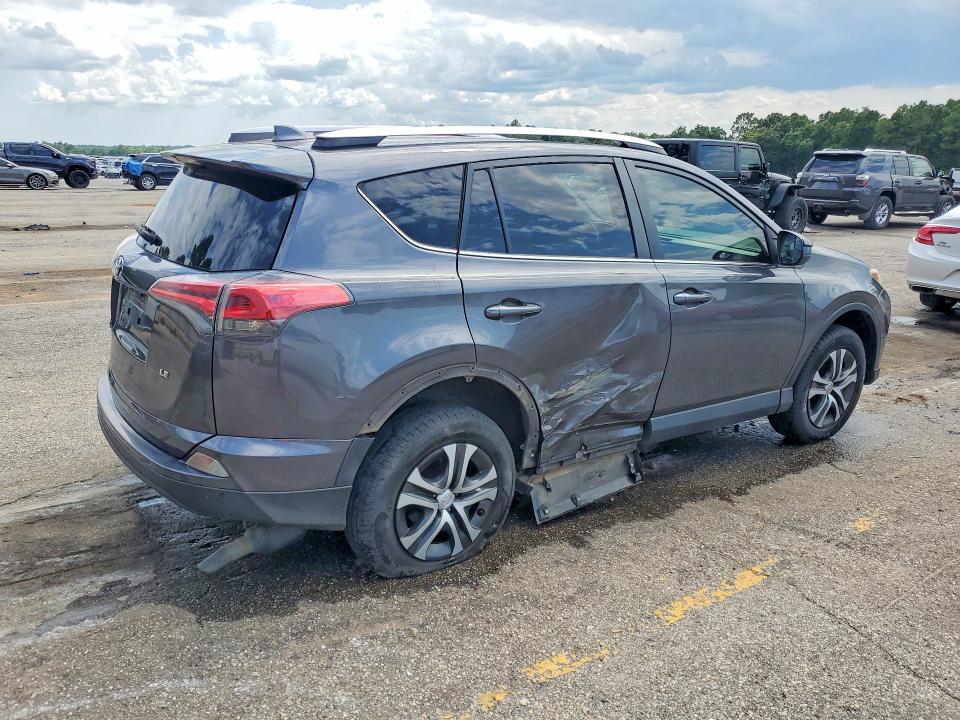 Photo 3 from auction – 2016 TOYOTA RAV4 with VIN JTMZFREVXGJ065585