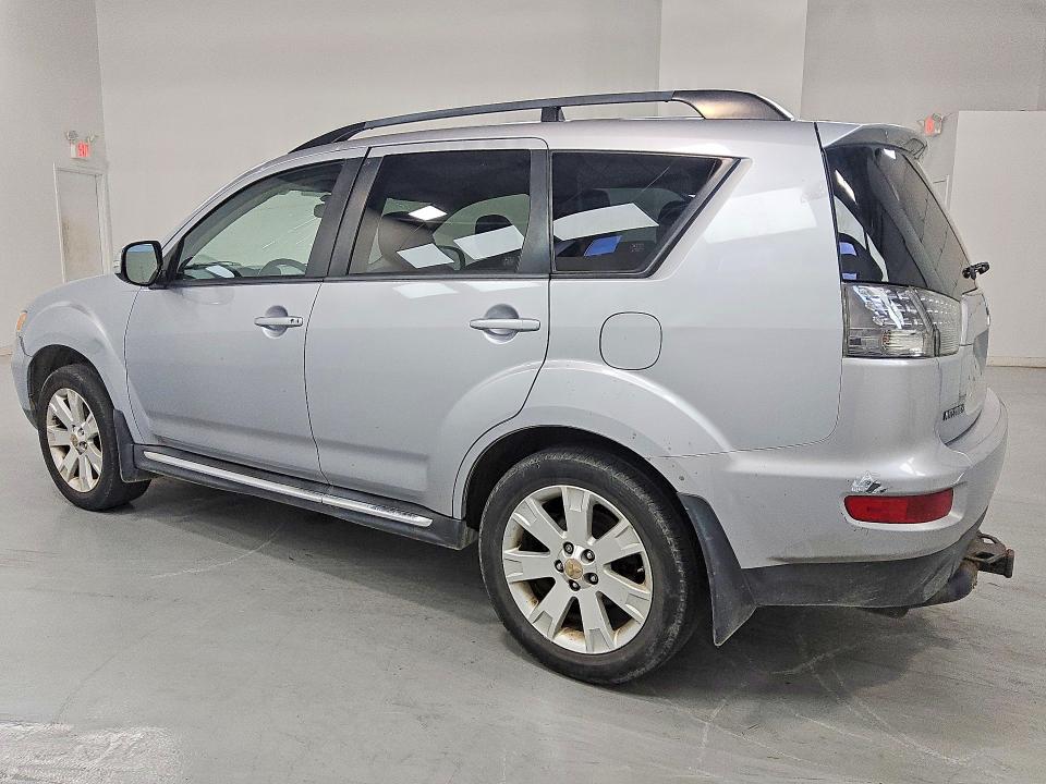 Снимка 2 от търг – 2013 MITSUBISHI OUTLANDER с VIN JA4JT3AW9DU012379