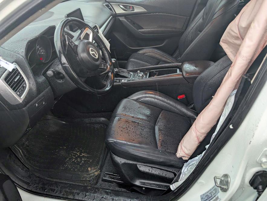Photo 5 from auction – 2018 MAZDA 3 with VIN JM1BN1V78J1180460