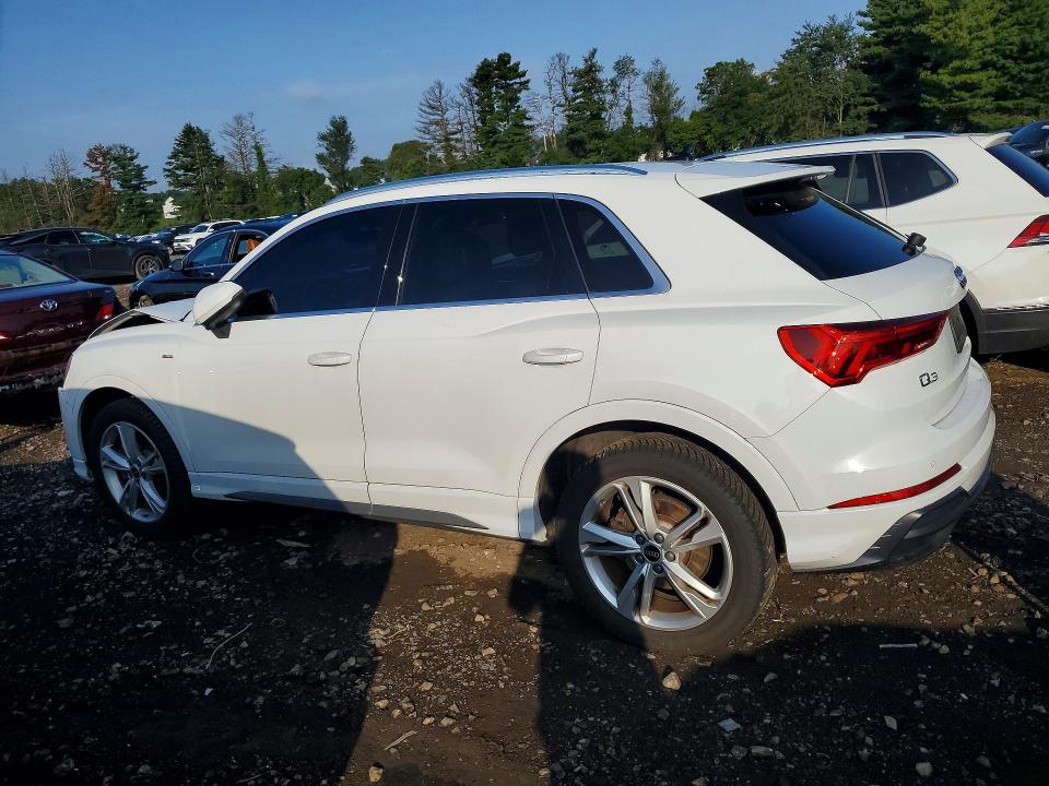 Foto 2 de la subasta – 2021 AUDI Q3 con VIN WA1EECF32M1140006