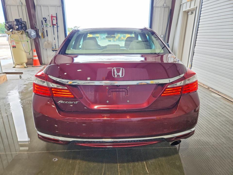 Photo 6 from auction – 2017 HONDA ACCORD with VIN 1HGCR2F33HA153172