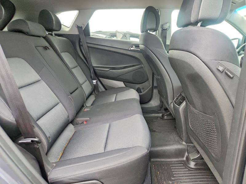 Photo 11 from auction – 2017 HYUNDAI TUCSON with VIN KM8J33A20HU530143