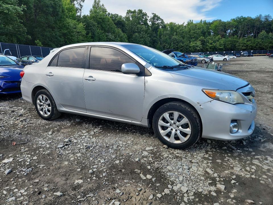 Photo 4 from auction – 2013 TOYOTA COROLLA with VIN 5YFBU4EE2DP196382