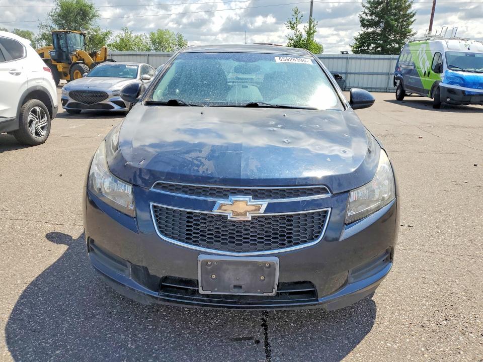 Photo 5 from auction – 2014 CHEVROLET CRUZE with VIN 1G1PC5SB0E7360197