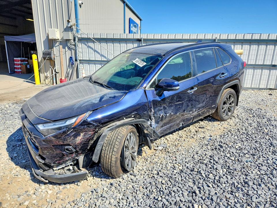 TOYOTA RAV4 2024 with VIN JTMD6RFV8RD146739 - Photo from auction