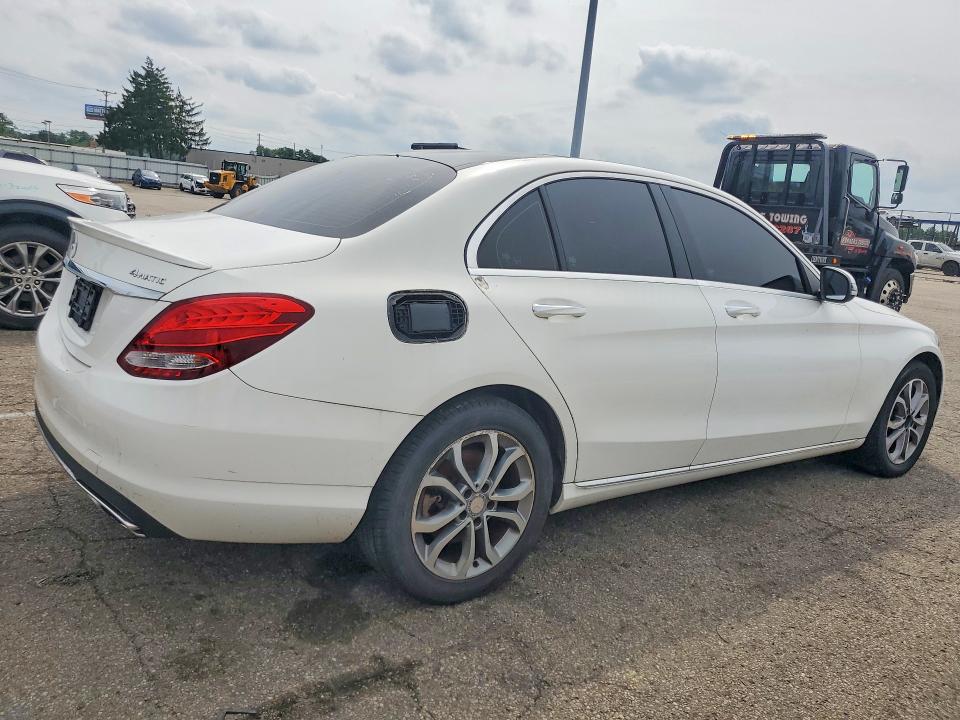 Photo 3 from auction – 2016 MERCEDES-BENZ C with VIN WDDWF4KB6GR134098