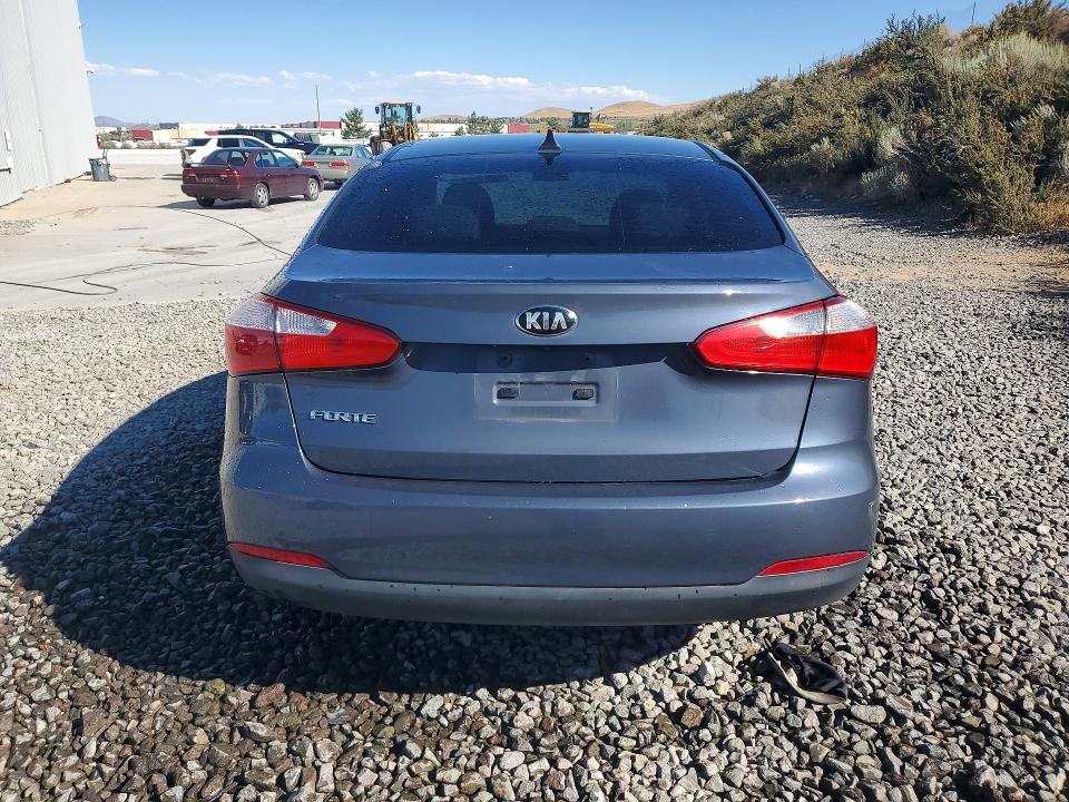 Photo 6 from auction – 2016 KIA FORTE with VIN KNAFX4A6XG5560148