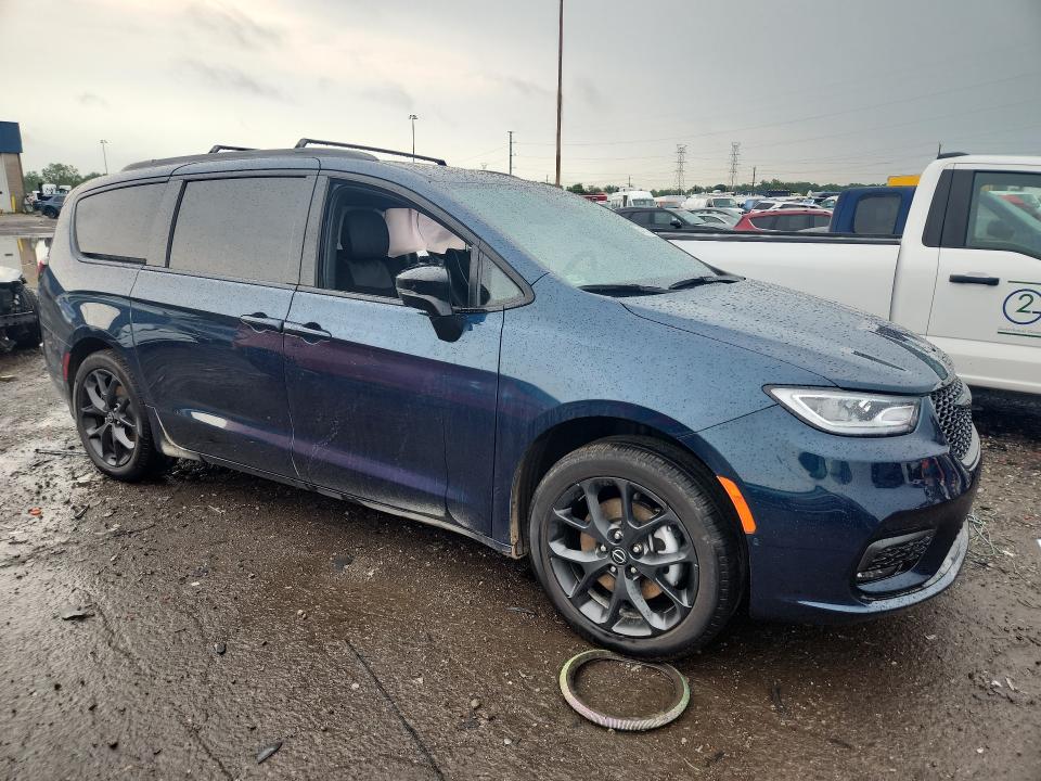Photo 4 from auction – 2025 CHRYSLER PACIFICA with VIN 2C4RC3GG1SR573372