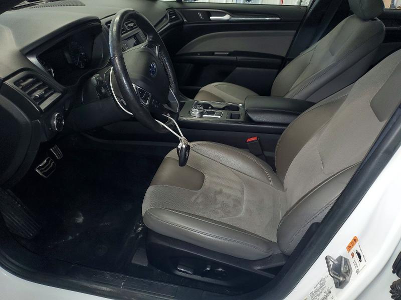 Photo 7 from auction – 2017 FORD FUSION with VIN 3FA6P0VP8HR203487
