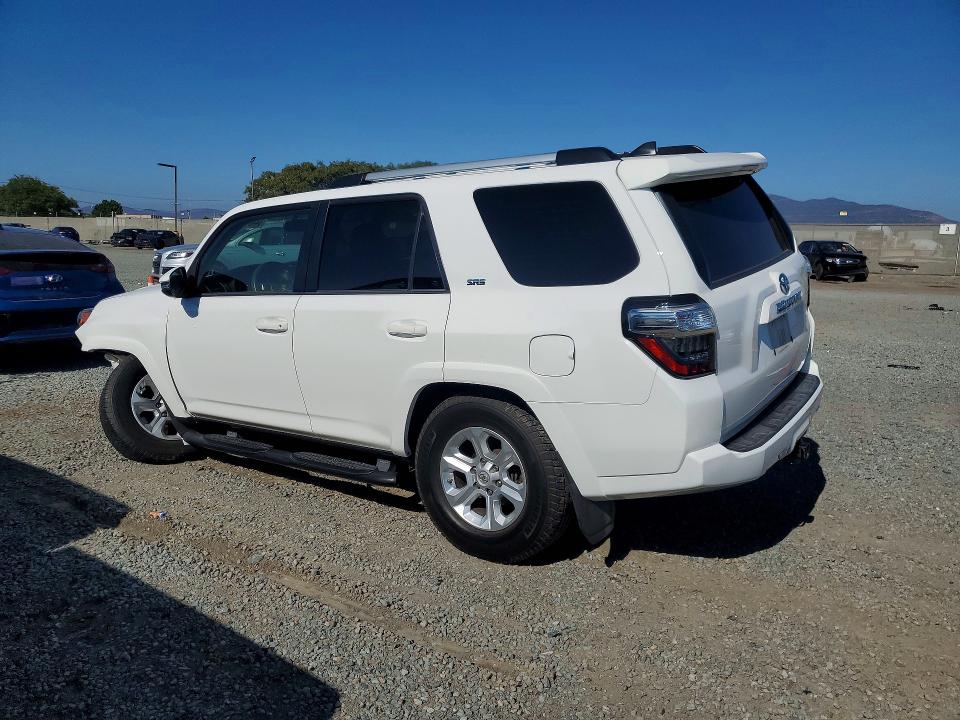 Photo 2 from auction – 2019 TOYOTA 4RUNNER with VIN JTEBU5JR5K5719656