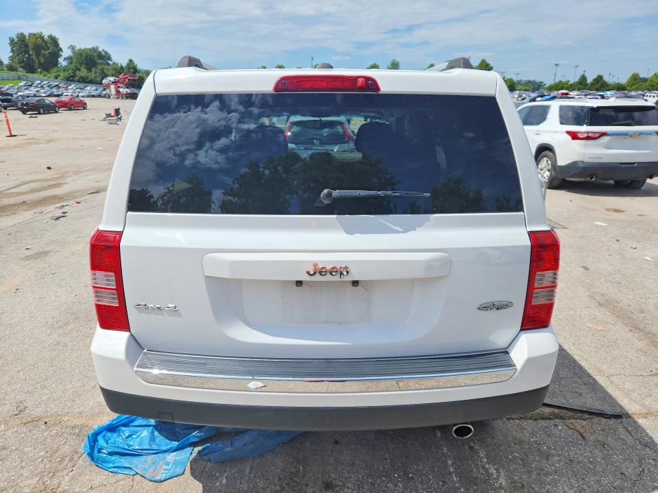 Photo 6 from auction – 2017 JEEP PATRIOT with VIN 1C4NJRFB2HD195345