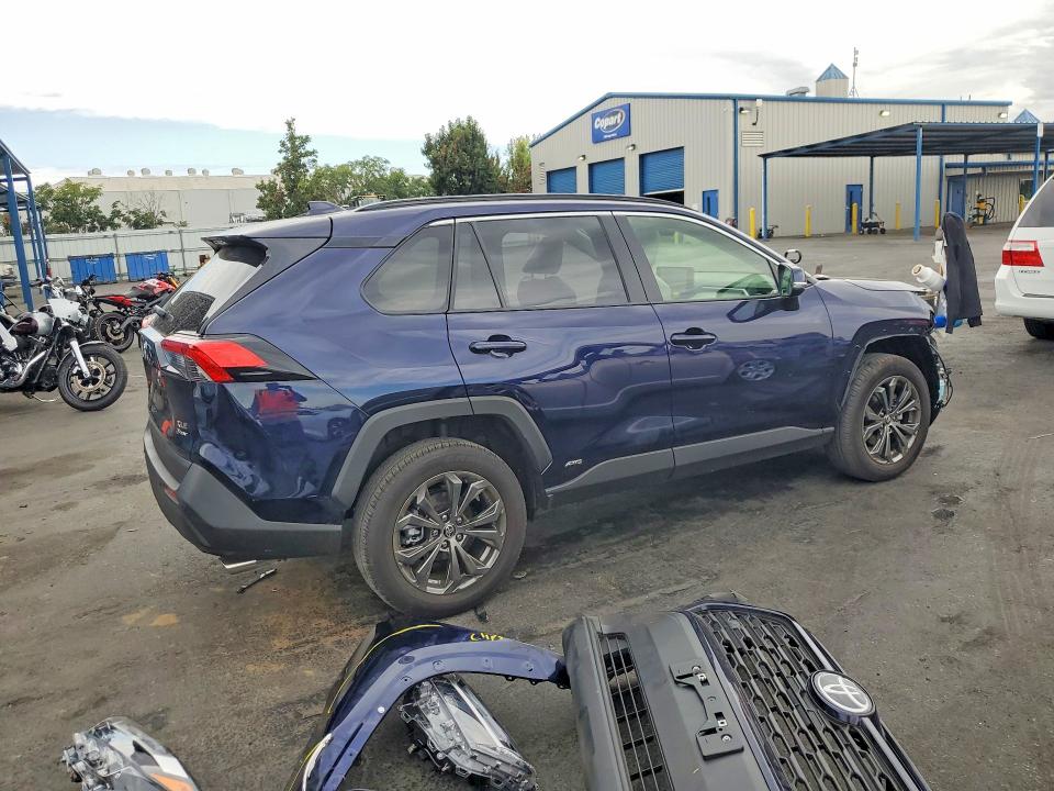 Photo 3 from auction – 2025 TOYOTA RAV4 with VIN JTMB6RFV9SJ076716
